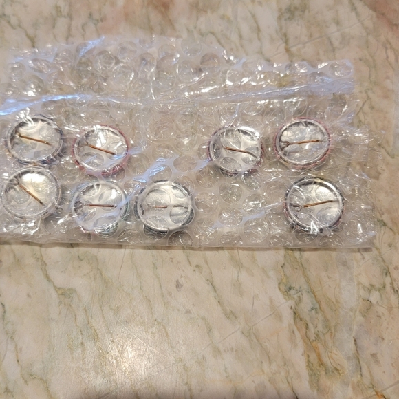 Wonder Woman Button Set - Picture 4 of 4